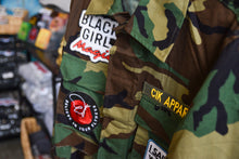 Load image into Gallery viewer, Cropped Camo Jacket
