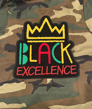 Load image into Gallery viewer, Cropped Camo Jacket