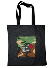 Load image into Gallery viewer, Statement Pocket Tote Bag